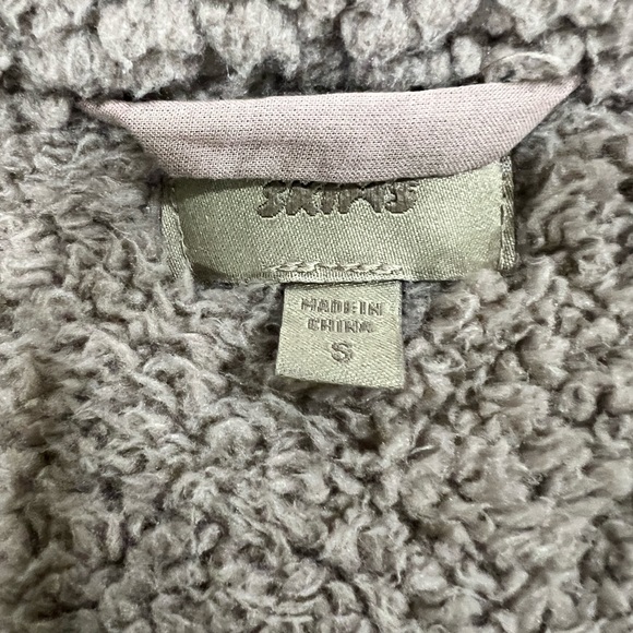 SKIMS Teddy Crop Zip-Up Amethyst - Picture 3 of 5